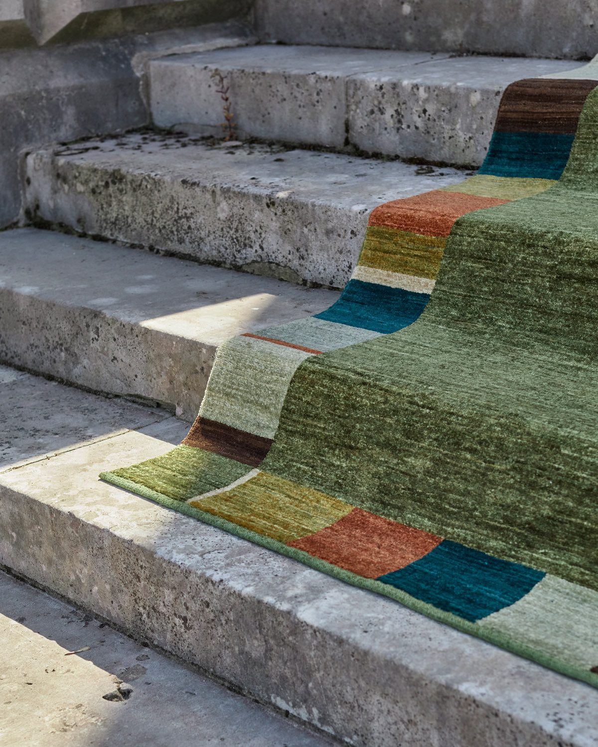 Darrah Hand-knotted Rug