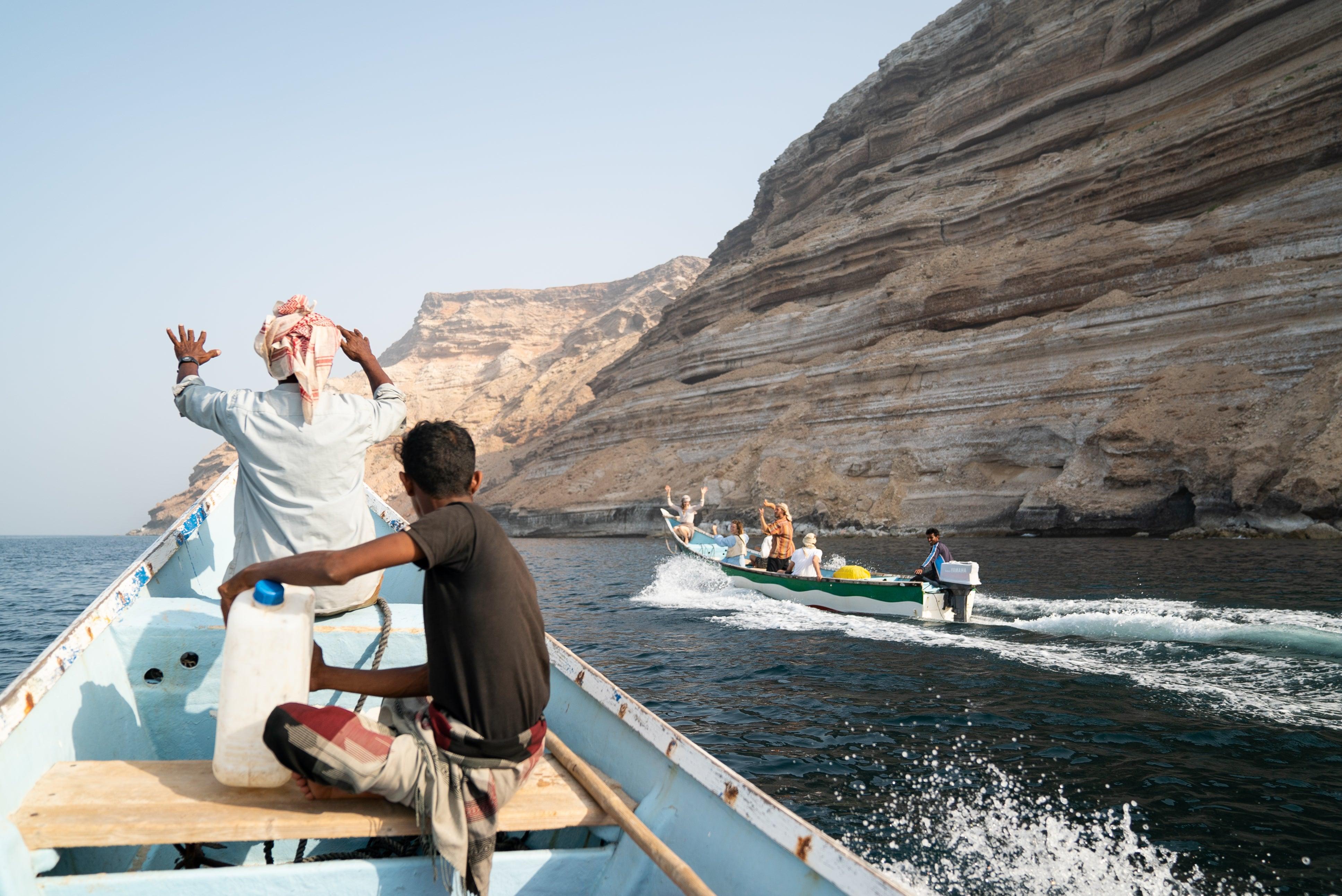 Socotra : On foot and by boat - ISHKAR